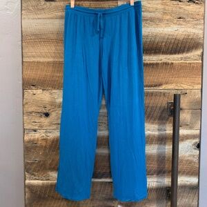 EUC - Gilligan & O’Malley - Straight Leg Yoga Pants - Blue - M